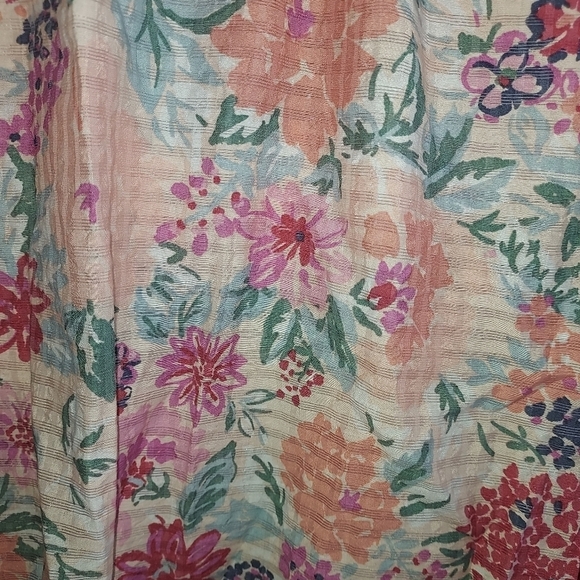 Loft floral Flutter mock sleeves tank top - Picture 4 of 4